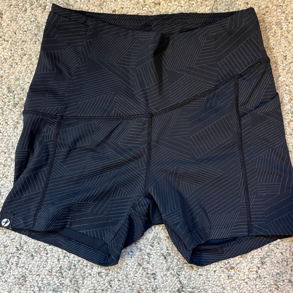 Oiselle Firecracker Shorts